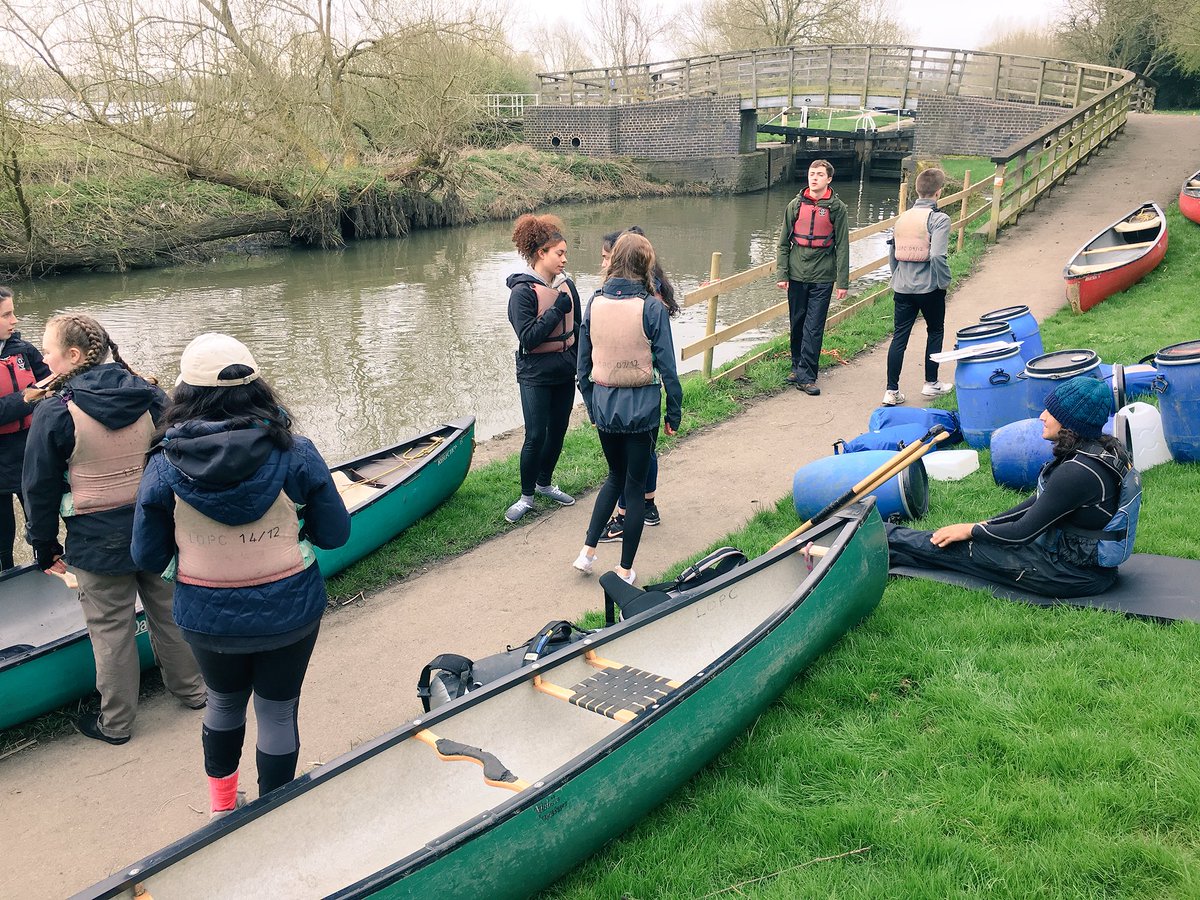 MrPMcNeill's tweet photo. Duke of Edinburgh Gold 🥇Practice Day 2 🛶 #sun #getinaboat #Gold @Blue_Wollaton @BASixthForm @BluecoatAspley @The_Outdoors_Co @DofE @davidashurst2 @L_O_P_C https://t.co/LkqhncBbNK