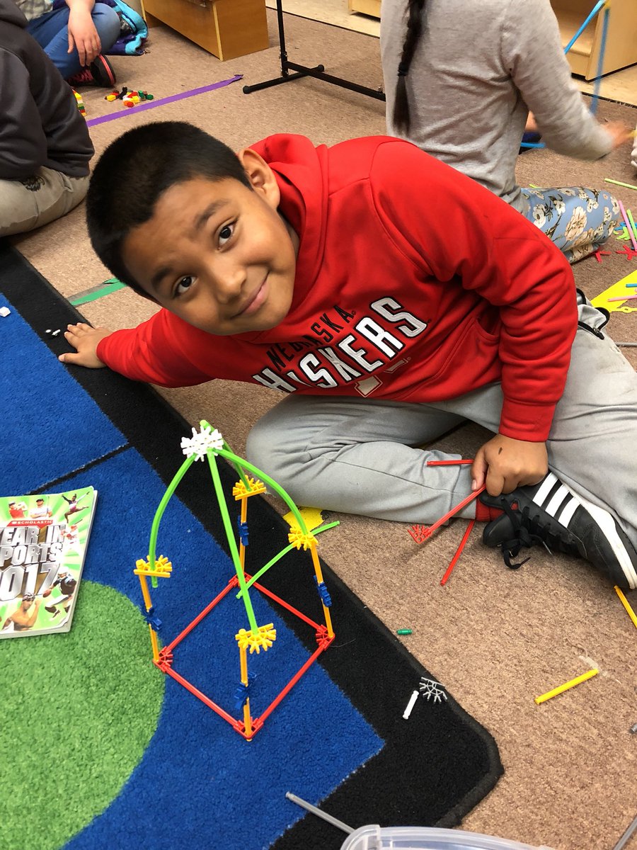 MrsKosmicki's tweet photo. A house that stands by itself and has a triangular roof. @knex #gipsmakerspace @GIPSFoundation @JeffersonGIPS #whyigive https://t.co/ceY5sI187N