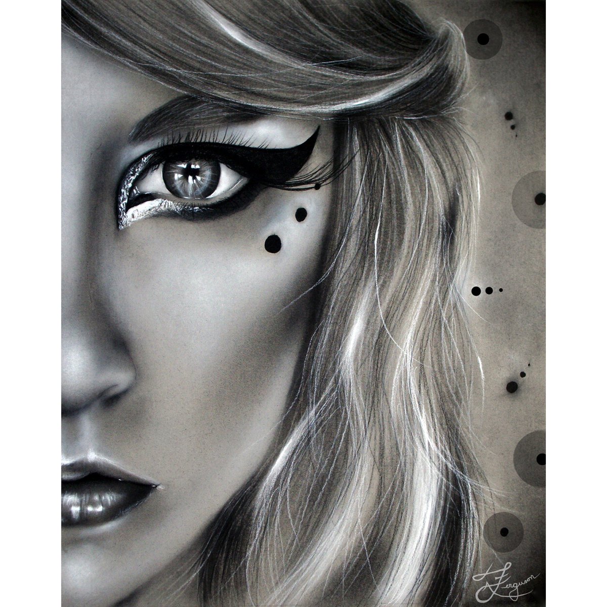 LainyArt's tweet photo. I love doing half portraits - they really focus you in on the drama in a face. #charcoal #drawing #art #portrait #halfportrait #halfportraitdrawing #realism #eye #makeup #macro https://t.co/etdbFxMGVV https://t.co/PxHzpTpWvO