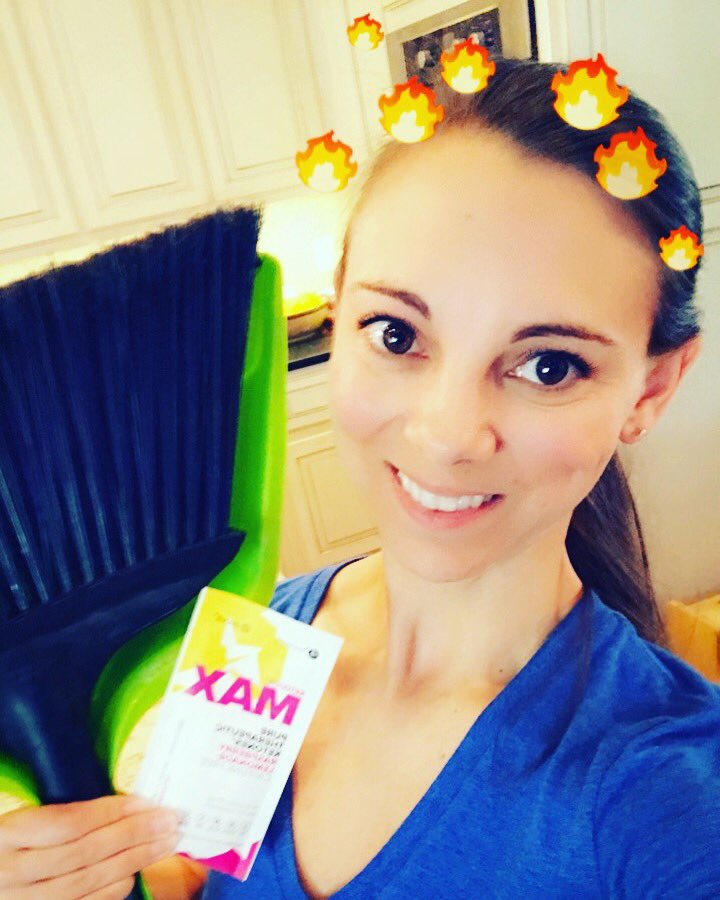 ketocari's tweet photo. π₯π₯ 18 Hour Check- In!! I feel INCREDIBLE and on FIRE!!! Havenβt had any food since 9pm last night and about to have my MAX! Tackled the entire house!! My energy is literally INSANE right now and Iβm super hyper focused! #60hourfast #intermittentfasting #keto #reboot https://t.co/E8vnd9BRGm
