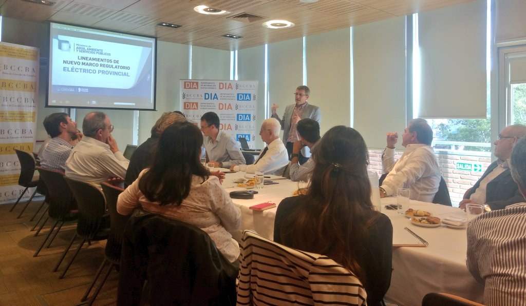 Sergio Luis Mansur, del <a href="/MinAAySP/">Faraday POC</a> del <a href="/gobdecordoba/">Gobierno de Córdoba</a> exponiendo ante la <a href="/comagroalimcba/">Comunidad Agroalimen</a> la propuesta del Nuevo Marco Regulatorio Energético Provincial. Junto a las autoridades del <a href="/MinAgriCba/">Ministerio de Bioagroindustria de Córdoba</a> <a href="/SergioBussoOK/">Sergio Busso</a>
<a href="/marcosblanda/">Marcos Blanda</a> <a href="/figuerabide/">Francisco Iguerabide</a> #Institucionalidad #ArticulaciónPúblicoPrivada