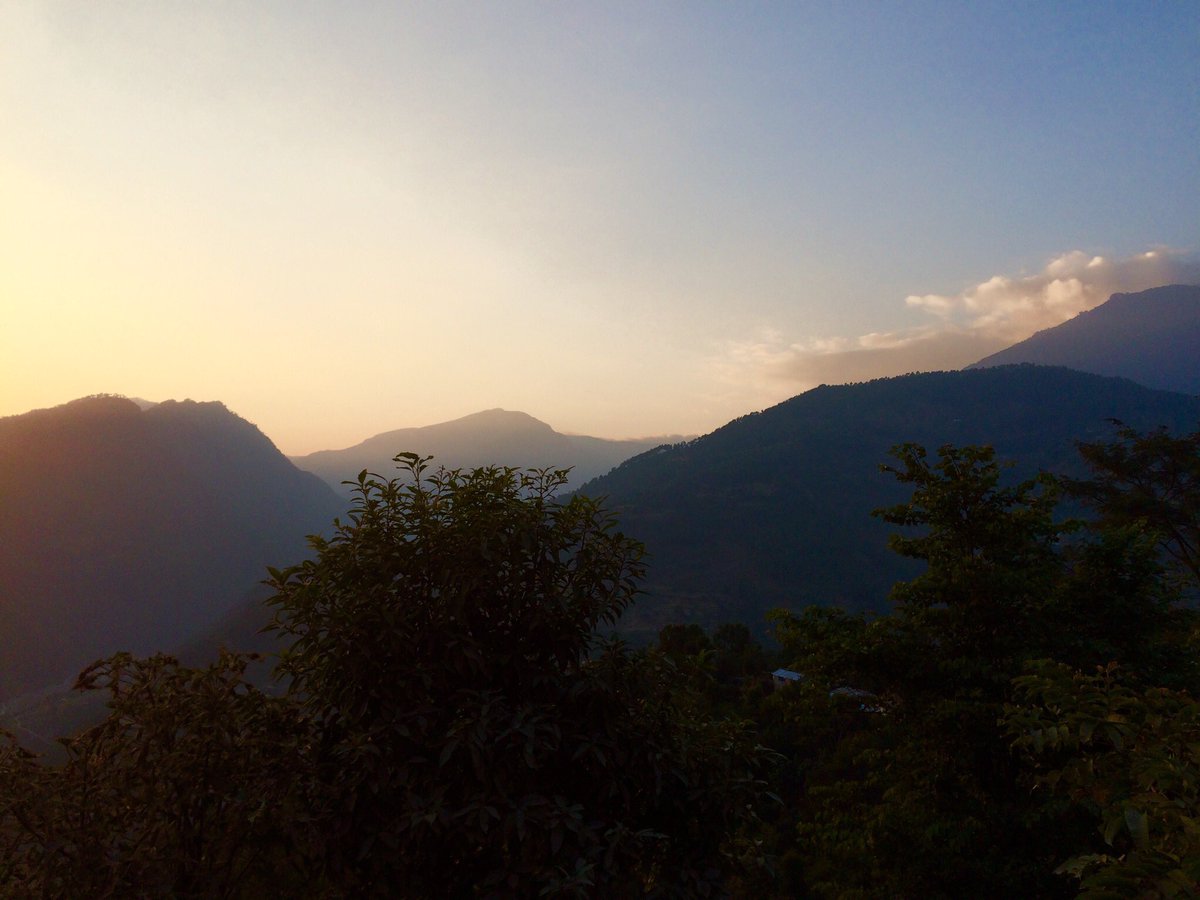 PathToHimalayas's tweet photo. #Sunset of #Nepal #Langtang #Himalayas #Mountains #travel #trekking #hiking #backpacking #wanderlust #asia #bucketlist #adventure #explore #photography https://t.co/Fd5dPV6ERk