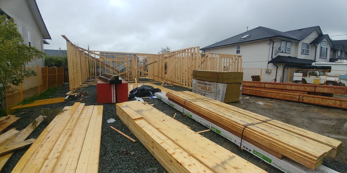 clarus_homes's tweet photo. Clean lot / framing in full effect #clarusconstruction #builder #mpr @PACWarranty @BBC @hgtvcanada @PropertyBrother @fliporflop @kevinolearytv #MondayMotivation #NewYorker #RealEstate https://t.co/iCdCuuvyaI