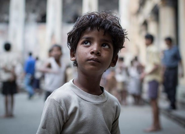 joncvack's tweet photo. Thoughts on @LionMovie: The first third is one of the most beautiful films of the year. Then @GoogleEarth gets involved and the whole thing falls apart https://t.co/uFnVwO3Eeq https://t.co/0vHrHiJ1lw