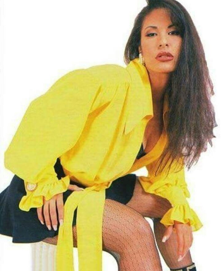 s3lenavive's tweet photo. happy birthday to this beautiful angel, She would have been 47 today 🎈👸❤🌹 https://t.co/4vM98ttPiT