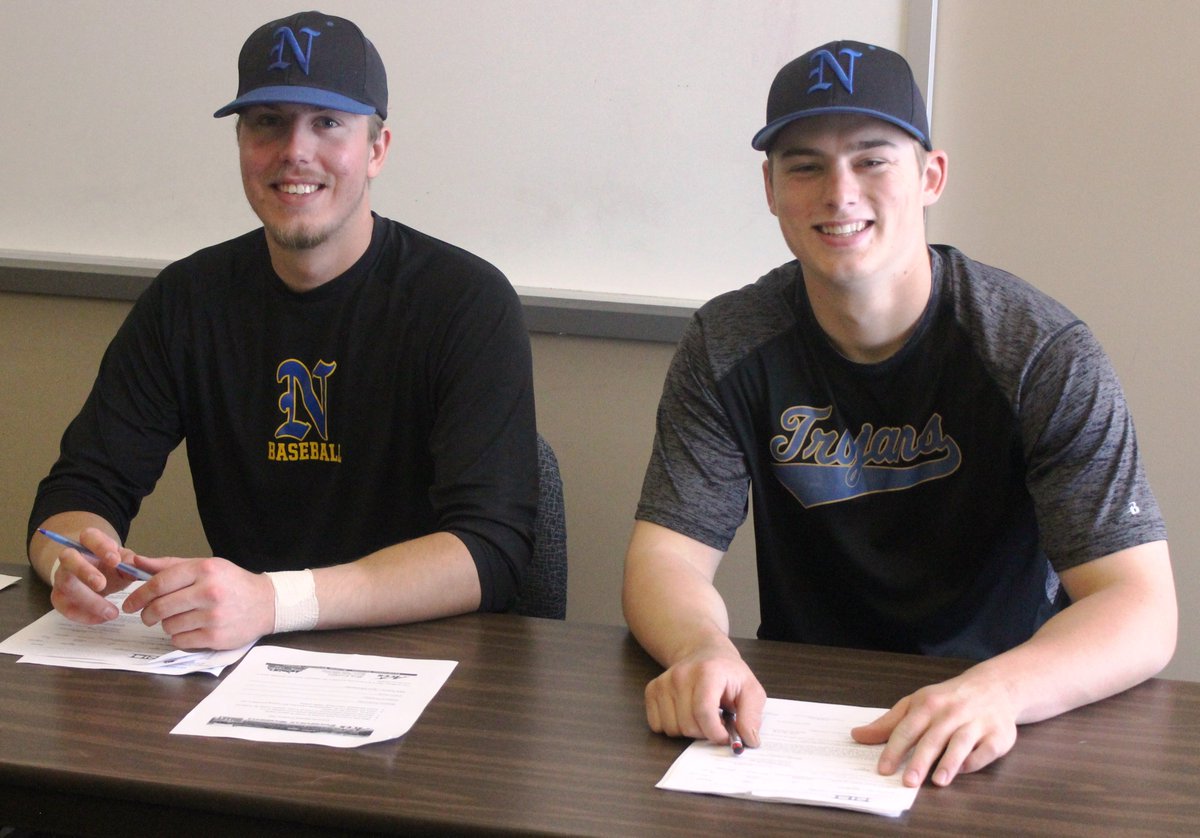 NIACCTrojans's tweet photo. @benkomonosky16 (left) and @cadeschares signed to play at 4-year schools on Monday. @benkomonosky16 will play at the University of Evansville and @cadeschares will play at Maryville University. https://t.co/bhTOzl8J80