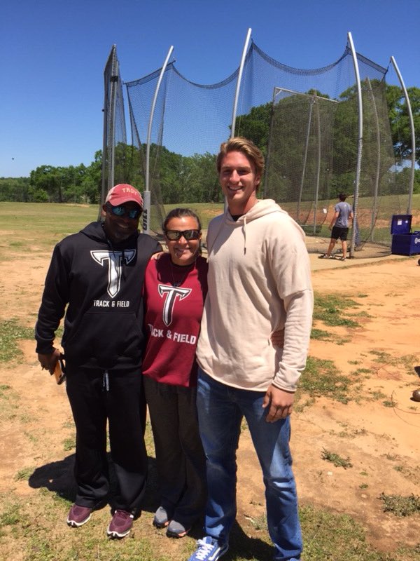 CoachWebb1337's tweet photo. Niceville Thrower Nash Rutledge visits TROY!! Can’t wait to see what his future holds as a collegiate thrower Go Trojans!💪🏽 #throws #trackandfield #Trojans https://t.co/AQ2jeGrEJr
