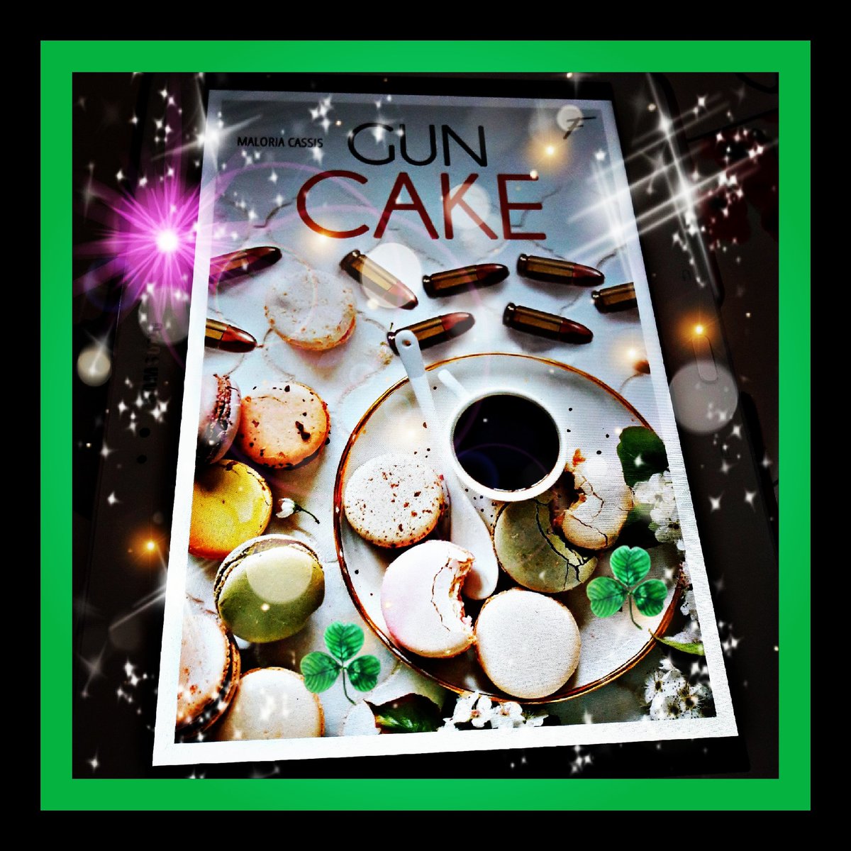 valouchasing's tweet photo. #lectureencours de #guncake ecrit par #maloriacassis publié aux editions @_Fyctia_ #storiesbyfyctia
🍰🔫 https://t.co/uE6ntf9u6k