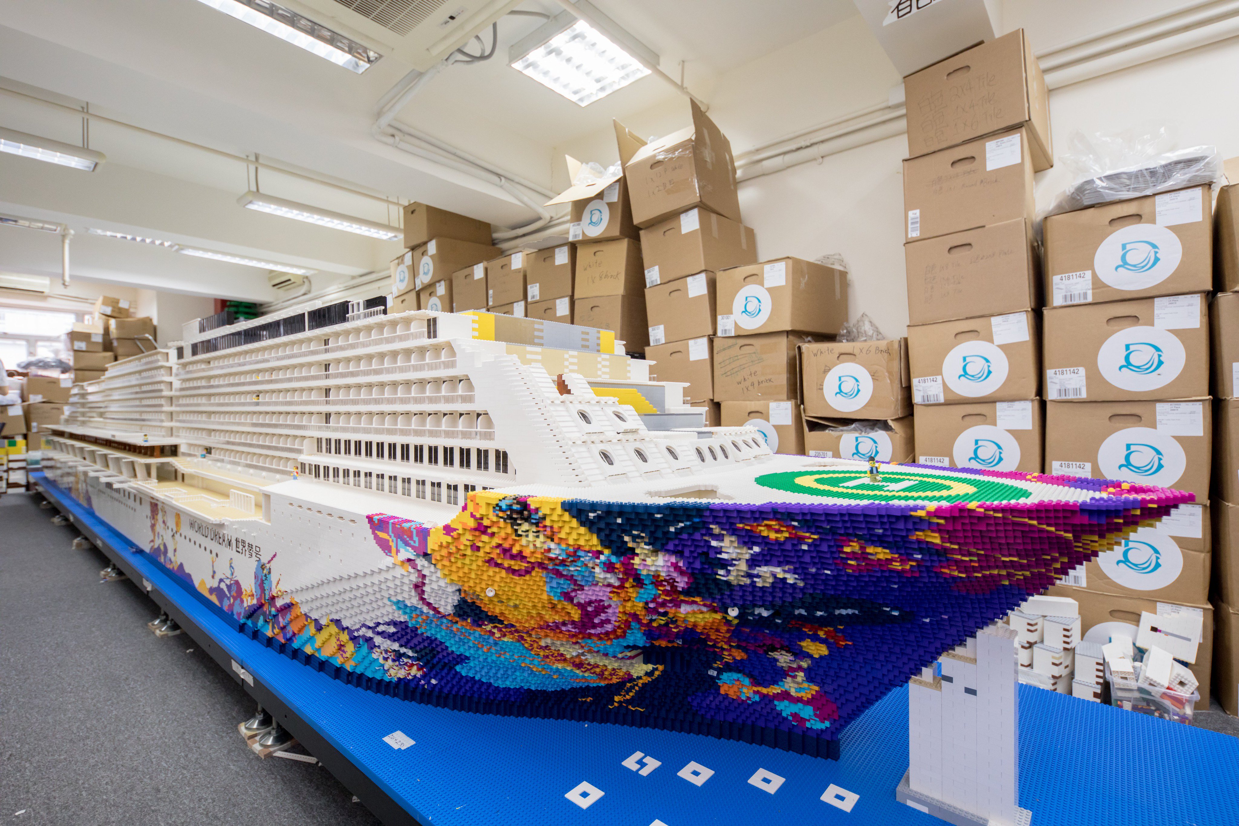 Guinness World Records on Twitter: "Cruises enthusiasts from around the world the largest LEGO ship together as part of Dream Cruises' '#TogetherWeBuildDreams' campaign. out the stunning results https://t.co/EmHwgqwFV8