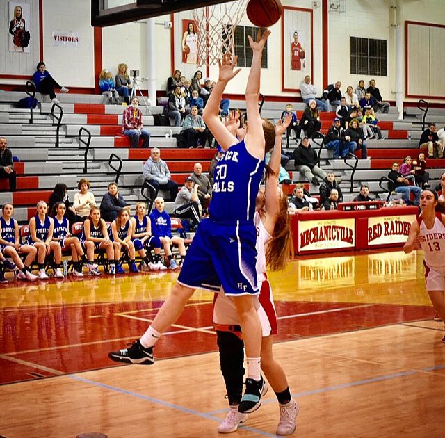 NYSTakeover's tweet photo. #WhosInEST 2018
Only person to ever average a double-double in EST (10.2 PPG, 10.1 RPG in ‘17)
20.3 PPG, 13.2 RPG, 5.6 BPG this season
Wasaren 1st Team
Times Union Small School All-Area 1st Team
And much more..
Hoosick Falls 2020 Logan Thayne in for a 2nd year! #WelcomeBack https://t.co/cRoI0lrMEc