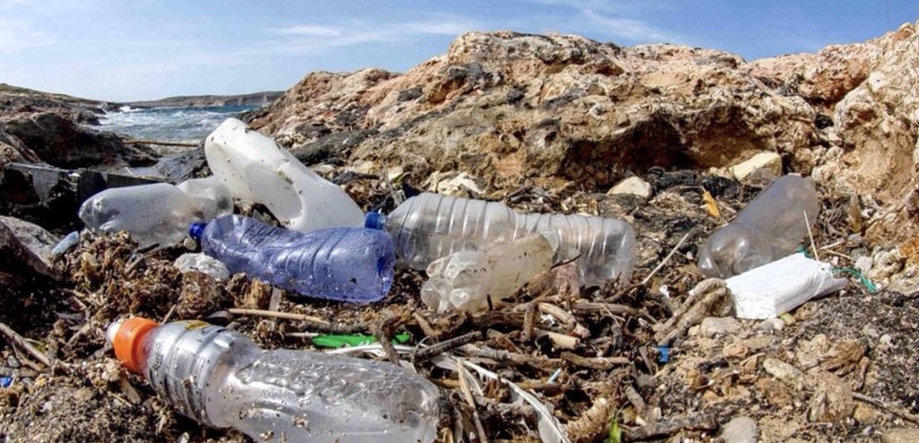 aogdennewton's tweet photo. Really chuffed to hear the work @KeepBritainTidy is doing on the #TheGreatPlasticPickUp get a shout out from @ChrisGPackham on tonight’s @BBCTheOneShow #PushBackonPlastic https://t.co/fiI42CCGkO