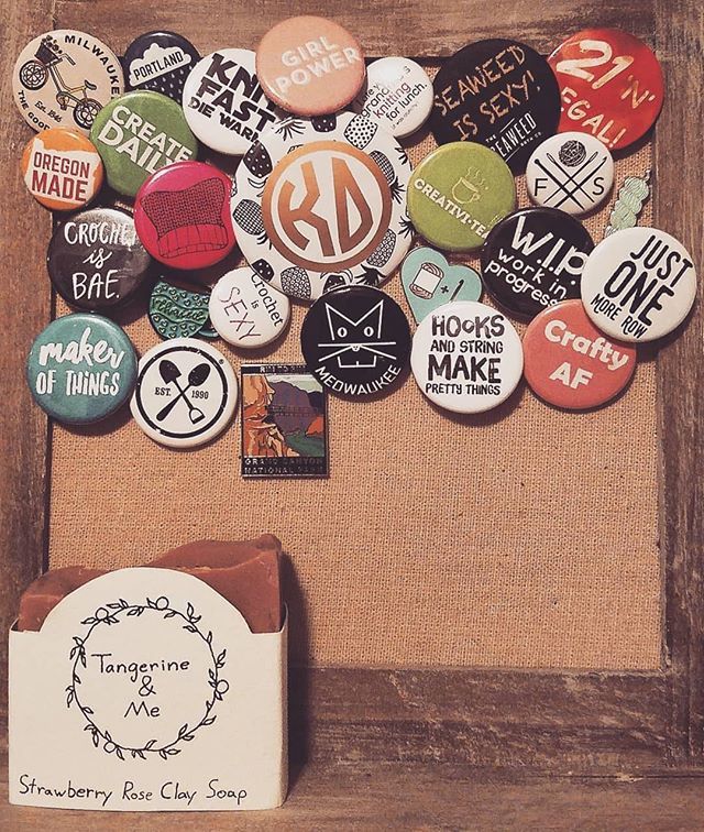 FibreShare's tweet photo. I spy some #fibreshareswag!! 👀😻
📷: @hooked_on_needles
・・・
.
Seriously guys, I love pins.
Send me your pins. Send me all the pins.

See your pin and it's not tagged??
Let me know!
Some of these were gifts and I don't know where they come from 🙊

S… https://t.co/G8XmlnD2Og https://t.co/r45Dtc25td