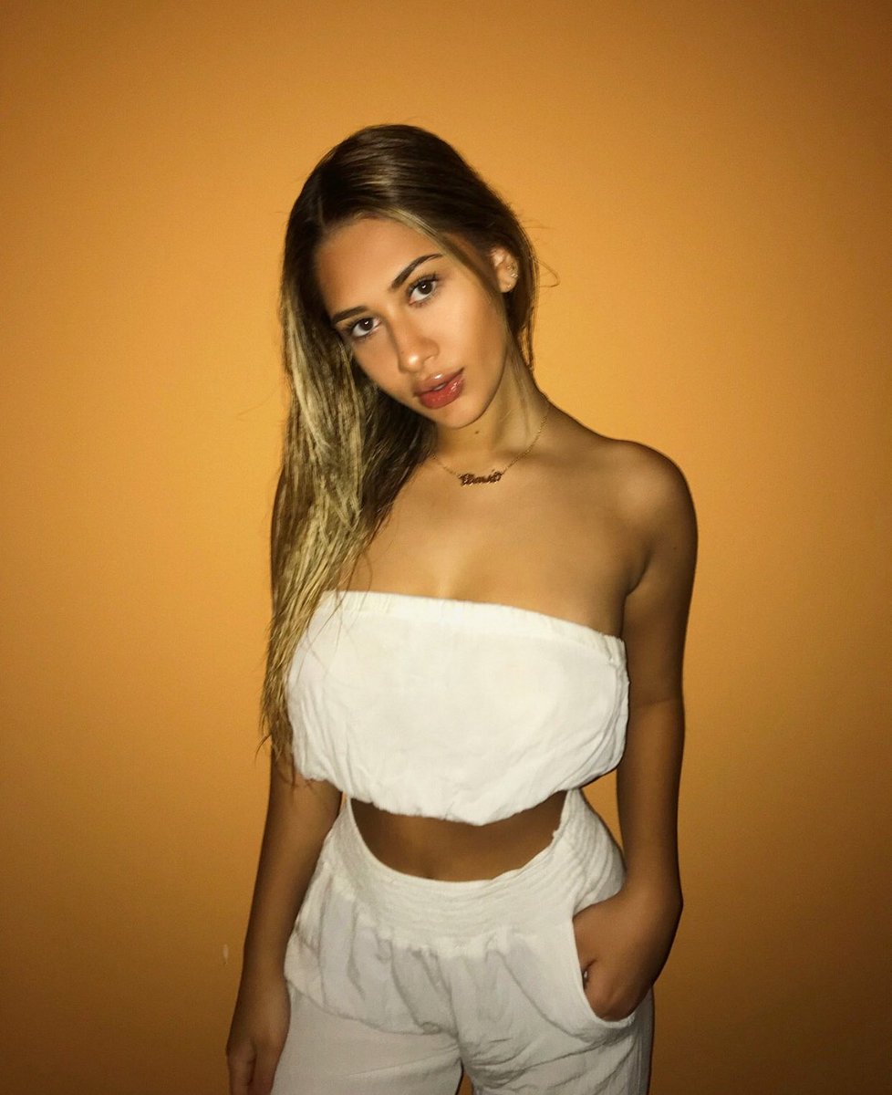 desirefuIs's tweet image. your love is therapy, no drug can give me clarity as much as you do.