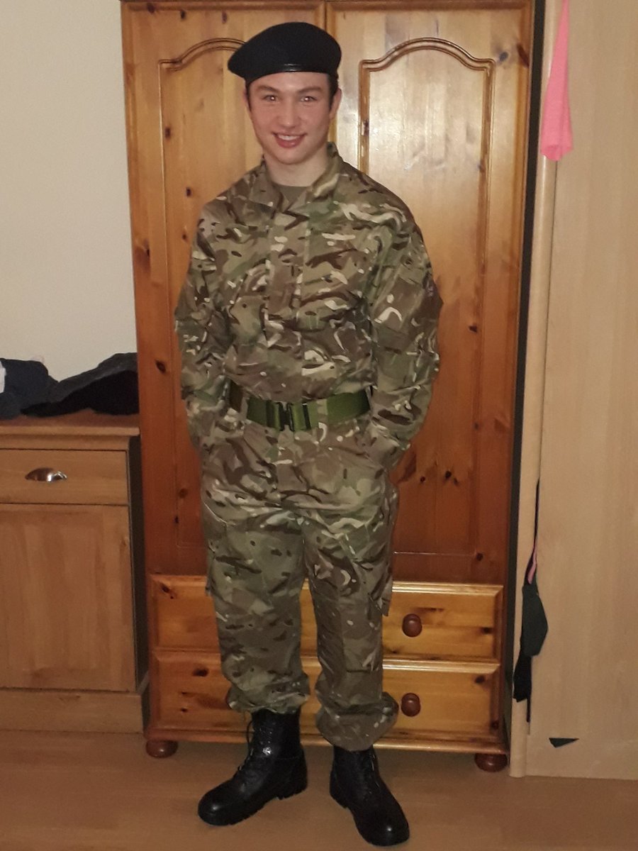flawed8181's tweet photo. Our son 😚never been prouder xx
#mysoilder #proudfamily https://t.co/hxqccz3OaG