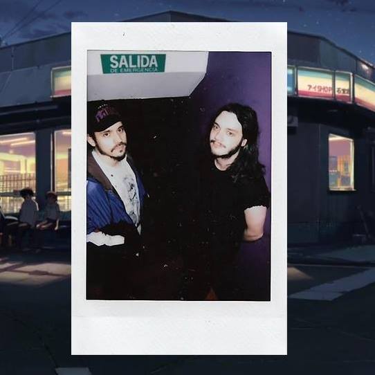 Al fin conocemos el tercer disco de <a href="/elsurband/">El Sur</a> y charlamos con Esteban (voz y guitarra) para descubrir más de Antes de Que Sea Muy Tarde: bit.ly/2HsIVMV