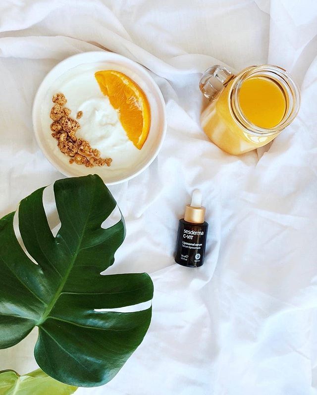 100PharmaDays's tweet photo. Pero qué maravilla de fotos compartís en los #100pharmadays 😄 y encima con explicación de la vitamina C 🍊

Repost @celorriofarma ¿Sabías que aplicar la Vitamina C tópica es 20 veces más potente que la oral?🕵🏻‍♀️ Aunque la Vitamina C oral es muy i… https://t.co/DyLlTEcoBO https://t.co/Ub4L3DvbB7