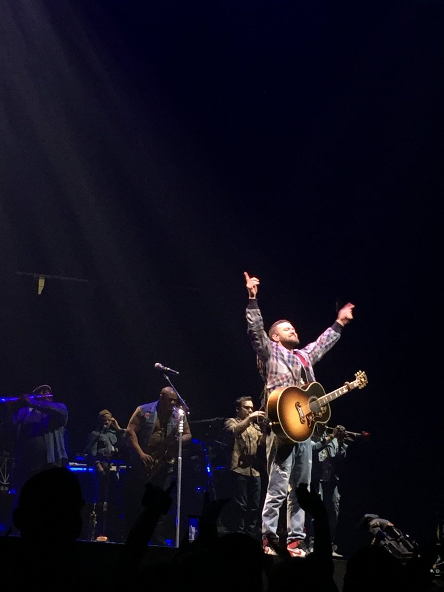 downeybug's tweet image. seeing Justin last night was a surreal experience
just wow