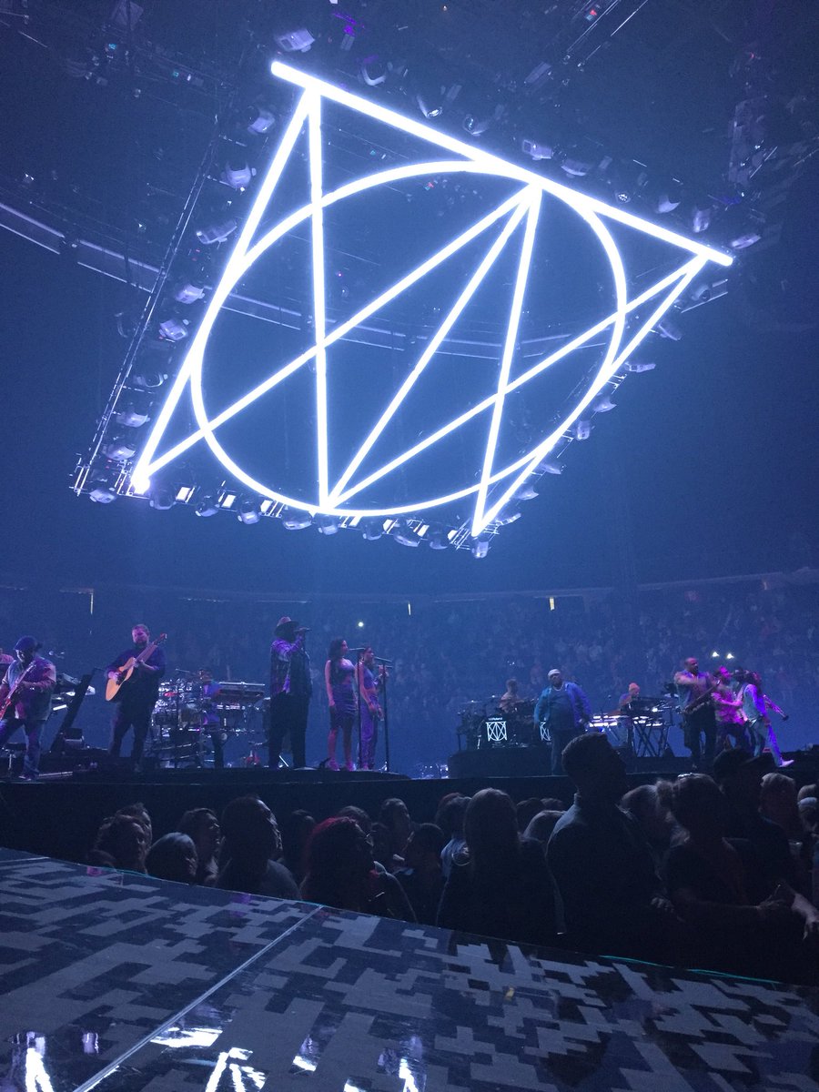 downeybug's tweet image. seeing Justin last night was a surreal experience
just wow