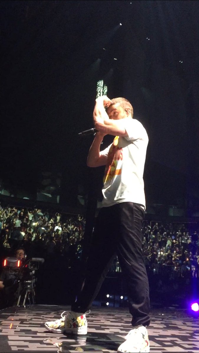 downeybug's tweet image. seeing Justin last night was a surreal experience
just wow