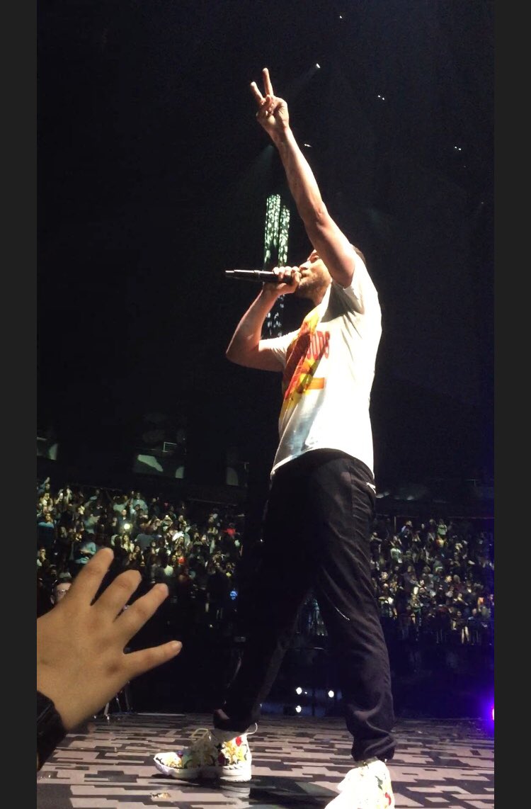 downeybug's tweet image. seeing Justin last night was a surreal experience
just wow