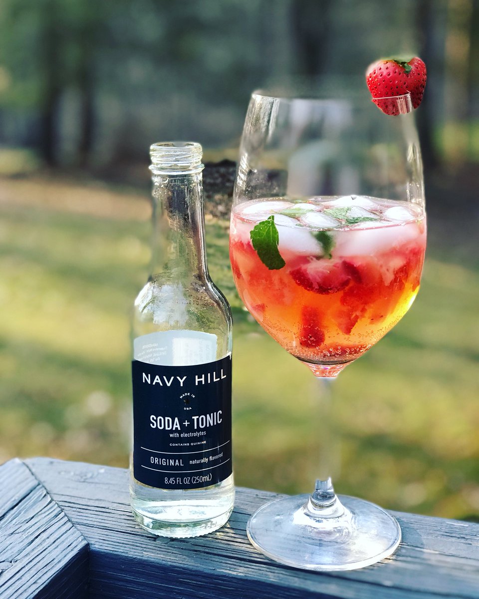 Strawberry &amp; Mint Gin Tonic!
#gintonic #intheglass #mydrink 
#cocktail #ginlover #mixologist 
#mixology #drink #gincollection
#ginlove #tonicwater #steawberry
#ginandtonic #drinknavyhill #Drinkgin
#specialtycocktail #Sharethechefct
#sharethechef #newtownct #drinkinct #mygintonic