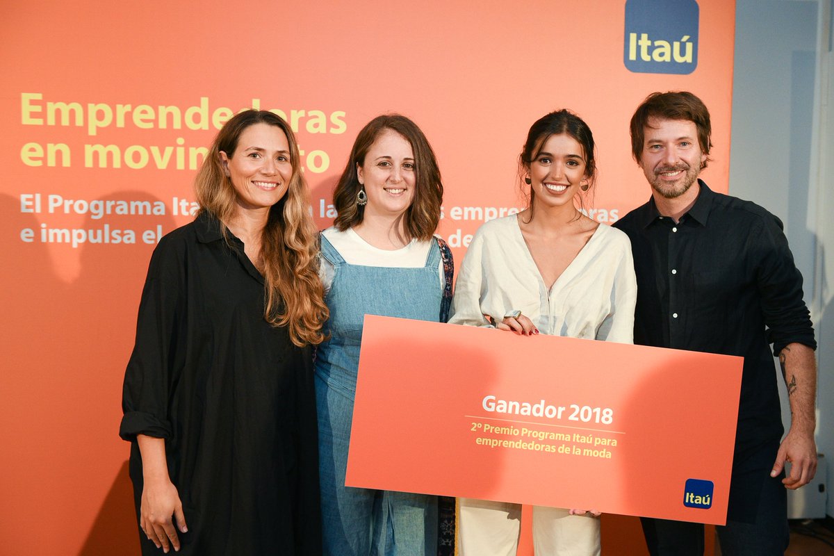 Mo_Week's tweet photo. La entrega de premios del #ProgramaItaú fue el cierre de una nueva edición de
@Mo_Week. La evaluación del jurado junto con el voto del público, dieron como
ganadoras a @PositanoUy en primer lugar y Agnes Lenoble en segundo lugar. https://t.co/Yc68NsEQ2l