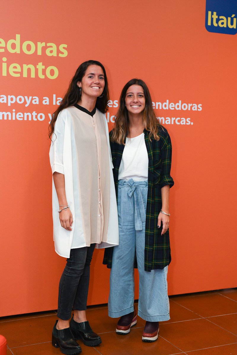 Mo_Week's tweet photo. La entrega de premios del #ProgramaItaú fue el cierre de una nueva edición de
@Mo_Week. La evaluación del jurado junto con el voto del público, dieron como
ganadoras a @PositanoUy en primer lugar y Agnes Lenoble en segundo lugar. https://t.co/Yc68NsEQ2l
