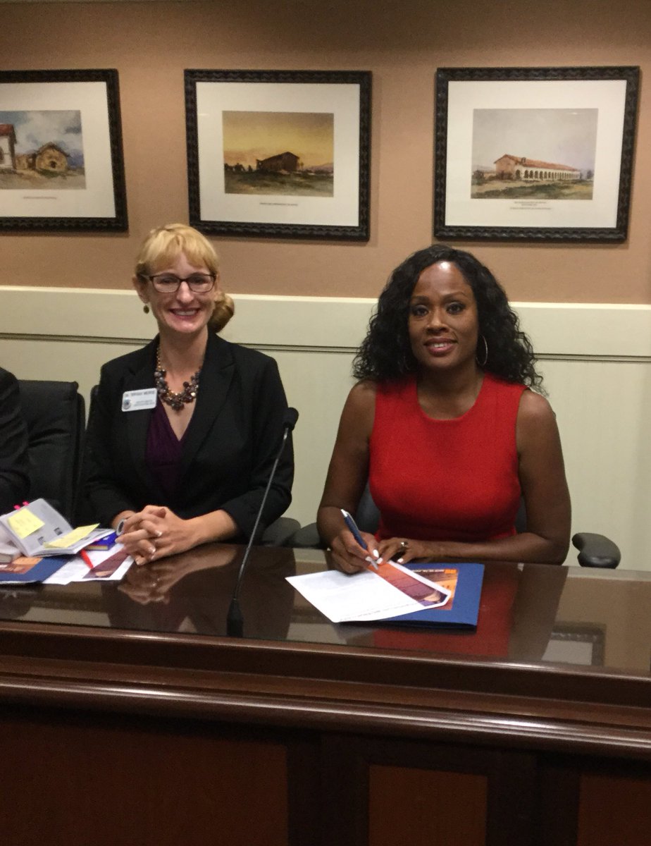 DrMVPsimivalley's tweet photo. Always a pleasure to team up w/our friends from SoVentura! @DrTiffanyM @IAMZENDA @ACSARegion13 @ACSA_info https://t.co/jdgFVas4kS