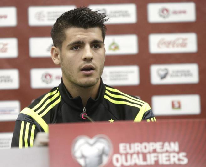 "El Real Madrid varias veces me quiso fichar pero yo siempre le dije que no, porque yo no iba a ensuciar mi nombre con un equipo corrupto, y también los jugadores cuando fichan por el Real Madrid están obligados a decir que Cristiano Ronaldo es el mejor.