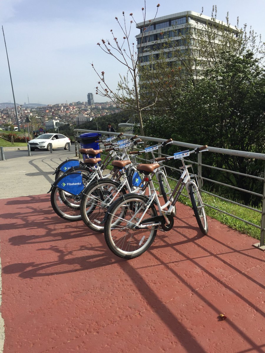 Kampüste güzel şeyler oluyor 🚴‍♀️🚴🏼‍♂️ #itü #bisiklet #bizero