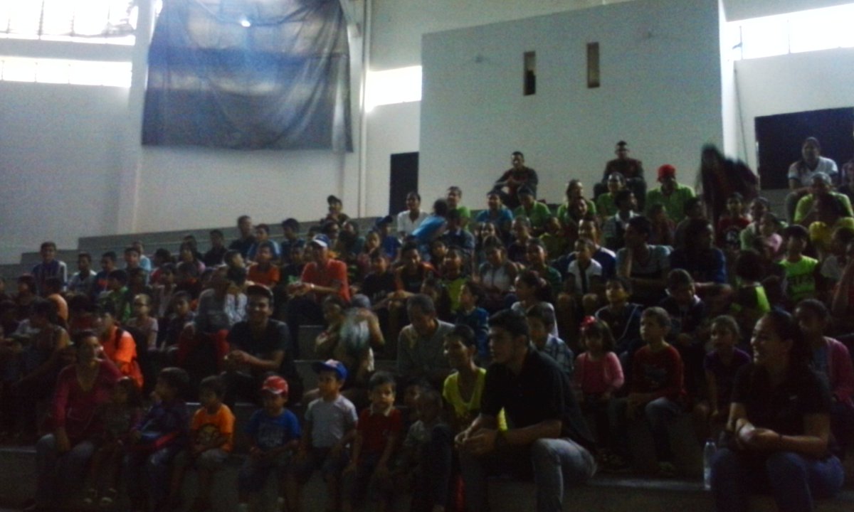 IdennaTrujillo1's tweet photo. @IDENNATRU junto al CMDNNA-Trujillo realizan actividad preventiva formativa y recreativa en el  mcpio Trujillo, con el objetivo de promover espacios de recreación, esparcimiento y convivencia social para disminuir el tiempo de ocio en los NNA
@NicolasMaduro
@amaliasaez
@ajacquep https://t.co/swyskHgb5l