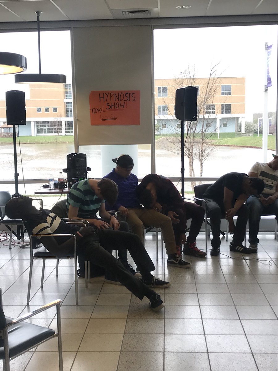 loactivities's tweet photo. Our students who volunteered to get Hypnotized got in a well deserved nap😴 Thank you for putting on an entertaining show!  #novalife #studentlife #bodlynova https://t.co/KTqxWkn07d