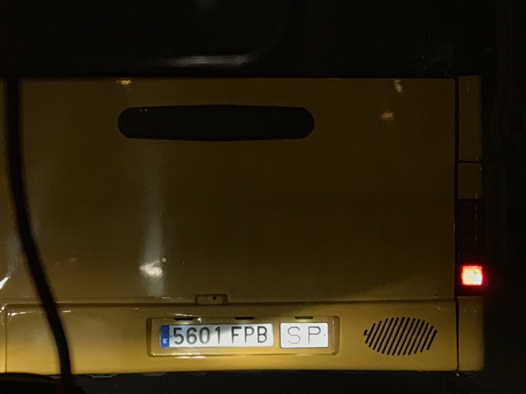 xegaya's tweet image. #bus413 .. vull fer una denuncia de mal servei! Em podeu dir com fer-ho? Adjunto matrícula. Gràcies