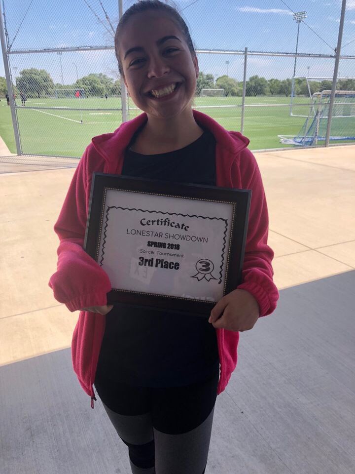 UTSHPE's tweet photo. We had a successful SHPE weekend!! Indoor soccer tied 2-2, UT SHPE got 3rd at Lonestar Showdown, M&M went kayaking, and we had some awesome runners at Longhorn Run!!! #utshpe #shperegion5 #SHPEfamilia https://t.co/T40v3PO0jN