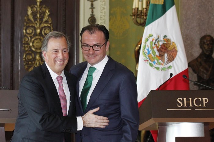 whore_80's tweet photo. #TengoMiedoDe otro sexenio con @LVidegaray meciendo la cuna 😖 #NiUnVotoAlPRIAN #FueraMeade https://t.co/TbM1jZJg5z