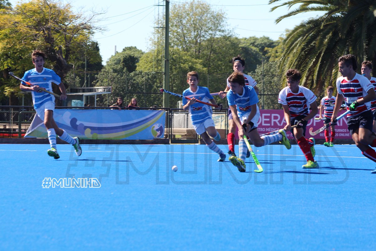 HockeyMUNIHD's tweet photo. #THMC2018 #01F05F #CiudadA Vs #Ducilo #SEXTA
en #CCBAHockey By #MuniHD @reves #BautiCapurro @SantiCapurro11 https://t.co/V1XbHfrKsY
