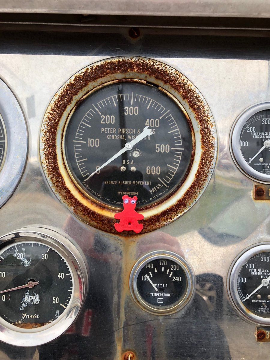 AShoeBearPlanet's tweet photo. Shoe Bear®️ monitors water gauge cluster on Ford C-Series Apparatus Fire Truck. West Broad Street. Athens, GA. #♻️ #waterpressure #Gauge #600 #0 #Rust #Old #OnceWas #DriveIt #Drive #KeepGoing #Move #OnTheRoad #TakeShoeBearsWithYou #Recycle #PleaseRecycle #Vintage #Reflection https://t.co/qSVOKnCRS0