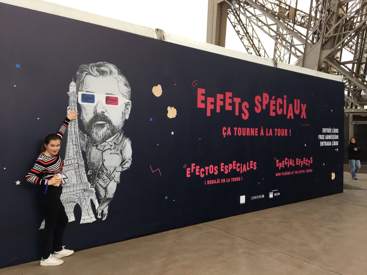 hms_paris's tweet photo. Super soirée @LaTourEiffel pour l’inauguration de l’animation « Effets spéciaux : Ça tourne à la tour ». #forKidsofAllAges #catournealatour https://t.co/2Kz47HqEI1