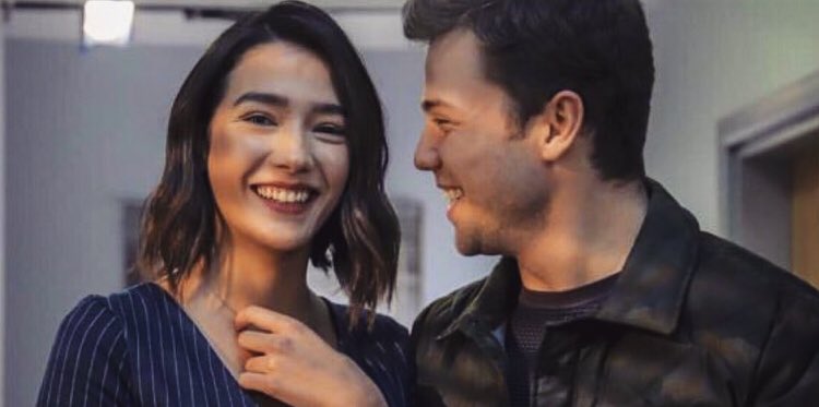pasaninkelebegi's tweet photo. Minnoş çiftim
AybükePusat TolgaSarıtaş YavBah 
#SözününEri https://t.co/HdKsmd8Boj
