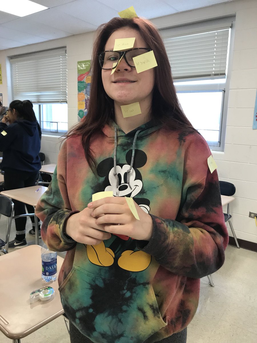 amanda_lebrun's tweet photo. French II Period 4 learning parts of the body in French!!! @GrantBulldogs #grantmindset https://t.co/4D1Gqatv2X