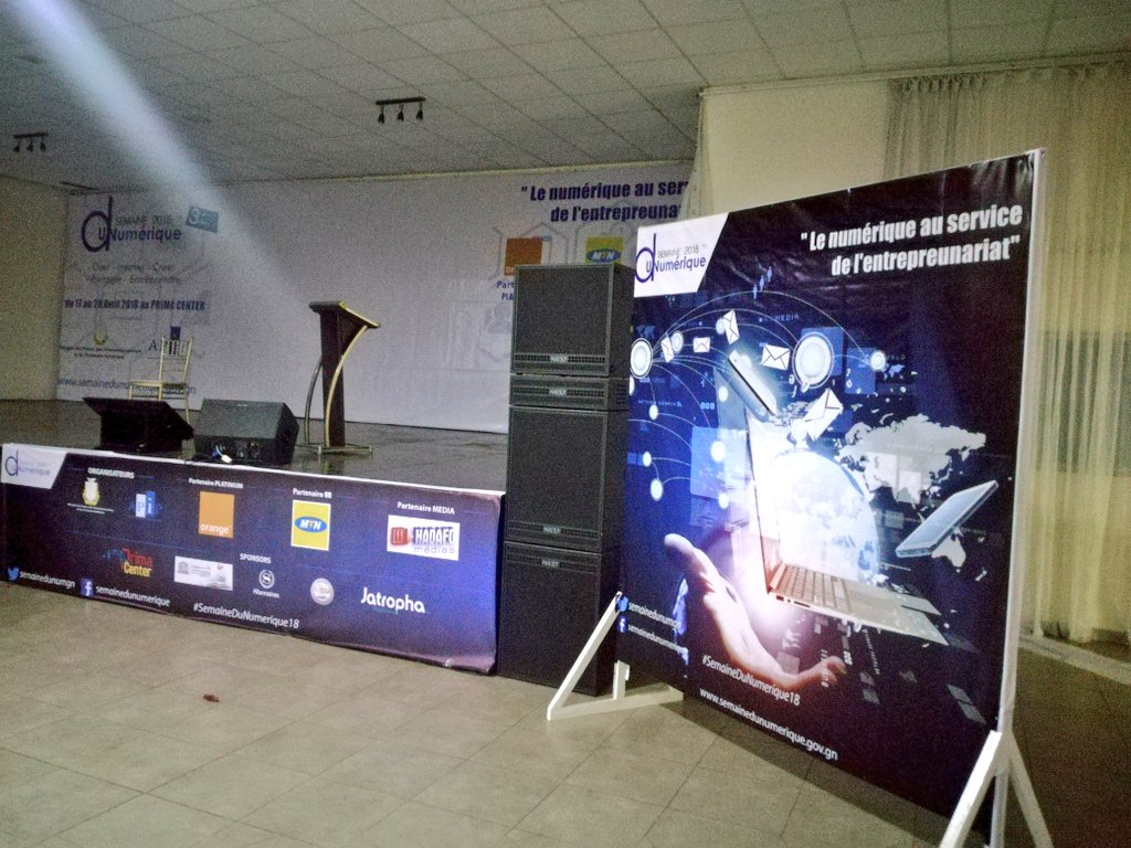 Conakry_Life's tweet photo. Prima Center : là où il faut être les 4 prochains jours, à la @semainedunumgn 

Vous êtes prêts ? 
Ceux qui ne sont pas à #Conakry, restez connecter, je vous ferai du live tweet. @elbahdara
#SemDuNum18 #Kibaro #team224 #Guinee #Entrepreneuriat #Numerique #Startup #Innovation #TIC https://t.co/aEO0kzAckC