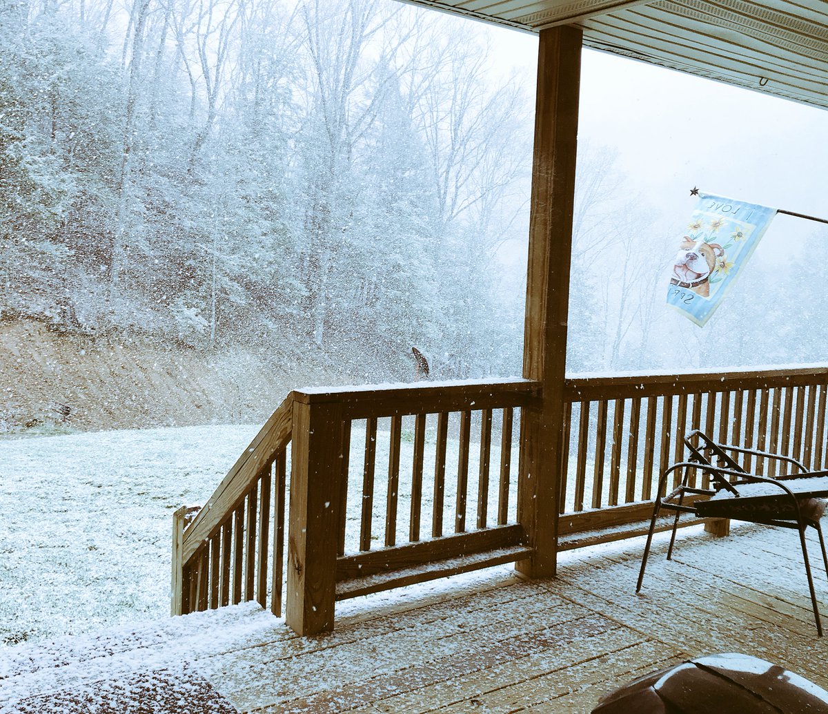 rkroll04's tweet photo. What the heck, look at this snow๐ #springpleasehurry https://t.co/FSyl0F02SP