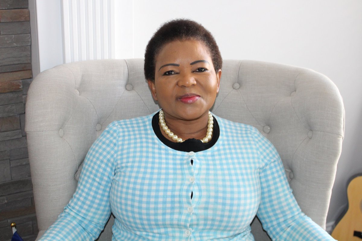 canimmigrant's tweet photo. Head of the multicultural program @HIPPYCanada  Wazi Dlamini-Kapenda is one of six amazing women featured in our 5th annual Immigrant Women of Inspiration special #empowerment #immigrantwomen #inspiring #raiseyourvoice https://t.co/yGfMP52Up6 https://t.co/KS6RktDoZP