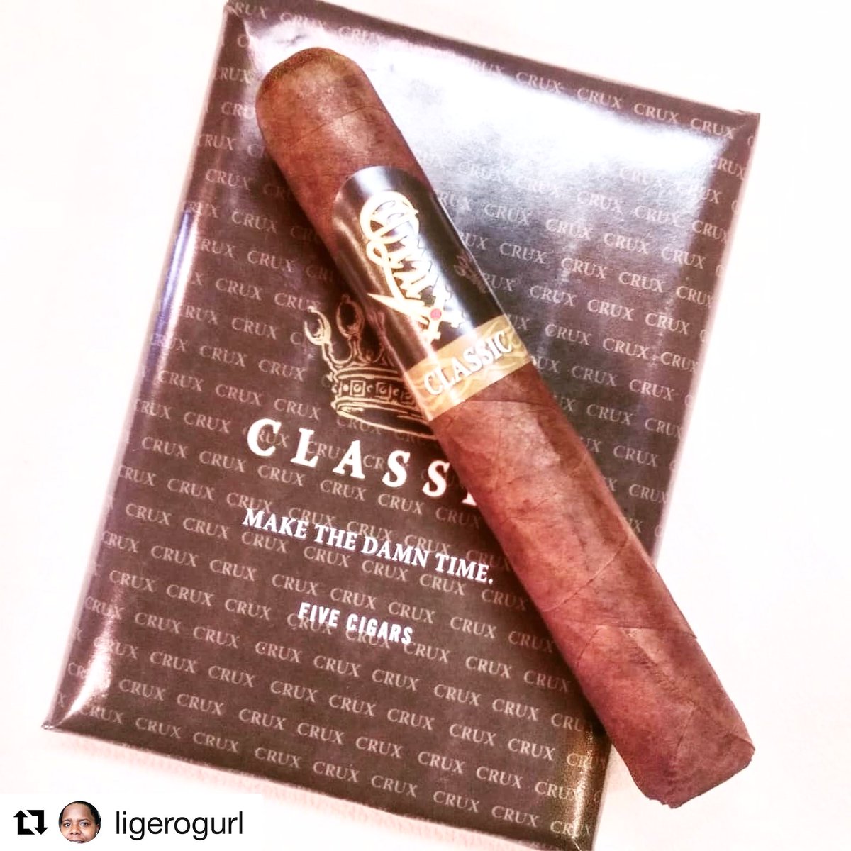 #Repost @ligerogurl with <a href="/get_repost/">Repost</a>
・・・
On my way to #cochella2018 with my Crux 5 pack from the #TheRefugeCigarLounge. Can't wait for tonight ✌👍👌therefugecigarlounge #cigarsmokers #redlands #inlandempire #botl #sotl #cigar #cigars #cigarsociety #cigarlife #cigaraficionado