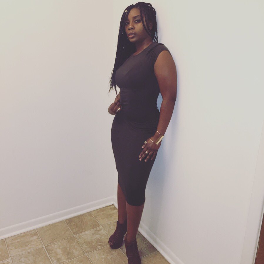 MUOuterLimits's tweet photo. This week’s #MemberMonday is @2_Sauc_E!
-She’s a sophomore majoring in psychology with minors in Black studies &amp; criminology
-She‘s been dancing for 17 years
-Her favorite part about dance is the freedom it gives to express yourself
-Fun facts: she has a dog &amp; used to play piano! https://t.co/qptdg9FaTJ