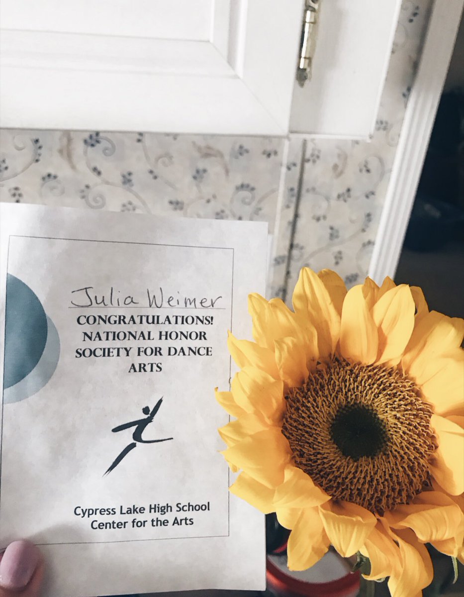 jul8aweimer_'s tweet photo. 🌻🎉🎉 https://t.co/JYHAtMs4lf