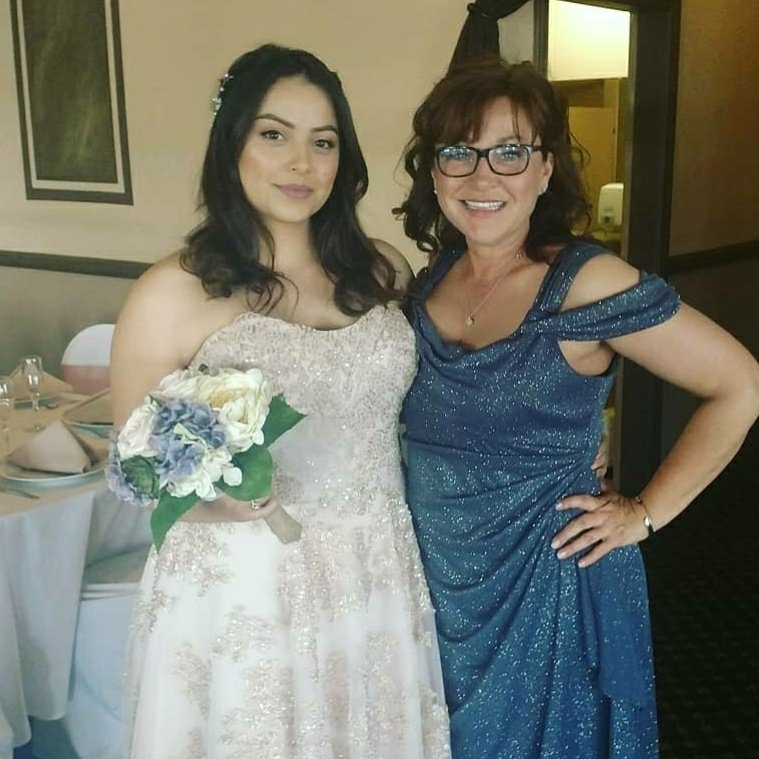 jackiebree21's tweet photo. #NewProfilePic pre-wedding w/ my beautiful mom! https://t.co/NLLIM4CR5T