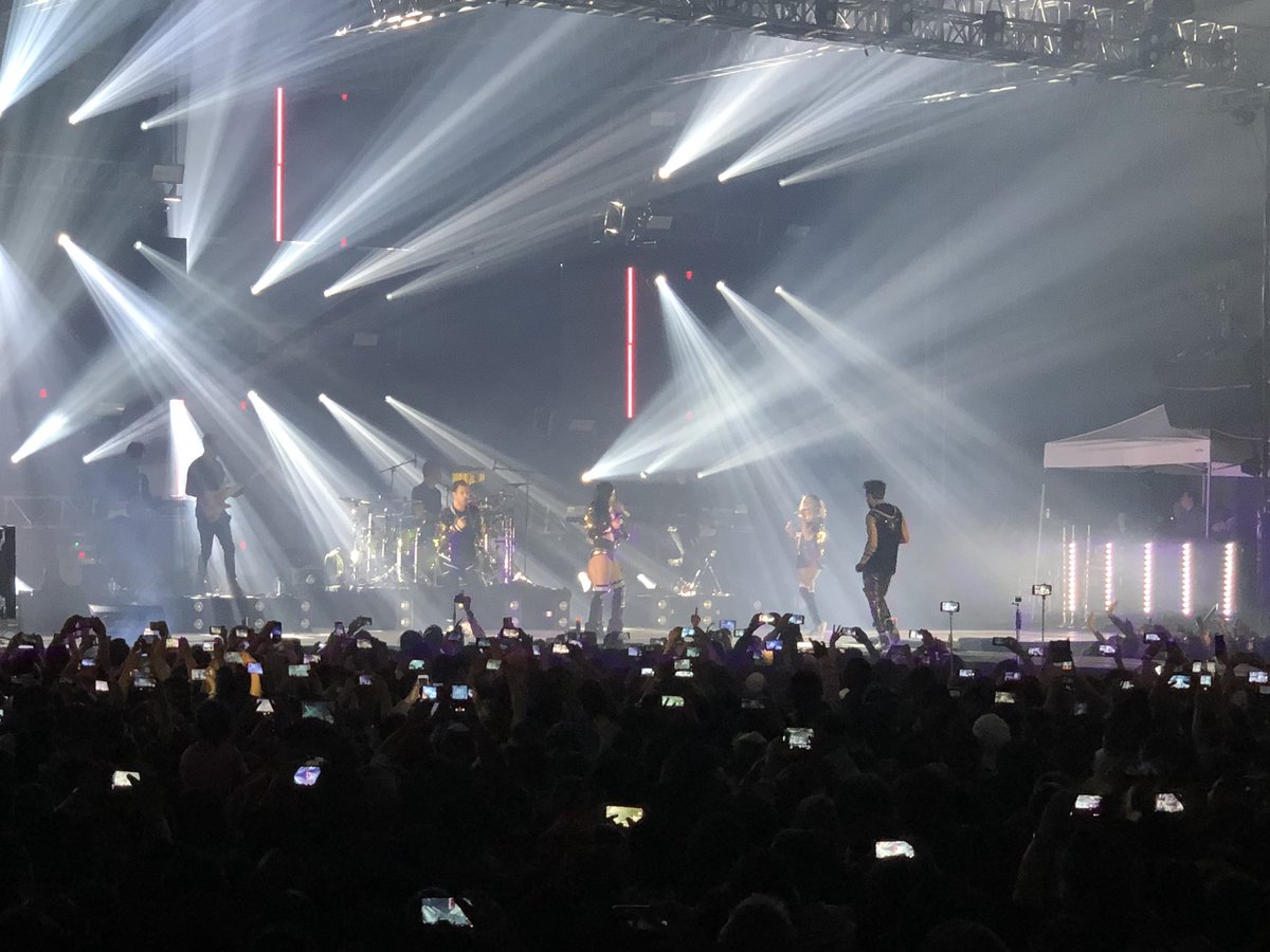 EventosPuebla_'s tweet photo. @ov7oficial dice que #Puebla es su segunda casa, y que es el estado qué más visitan. 😍😍 https://t.co/J6MunDtPzv