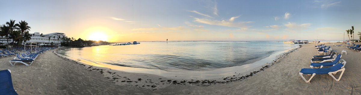 cheer4sbh's tweet photo. Wishing I was in the DR today! https://t.co/GoL7BvmgY6