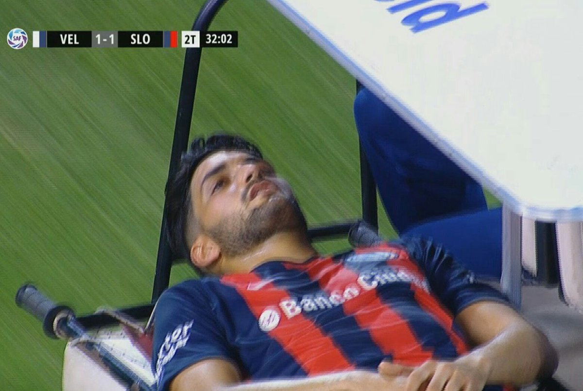 dogordo_'s tweet photo. Cuando tenes sueño pero no te podes dormir. https://t.co/ocKt66O42y
